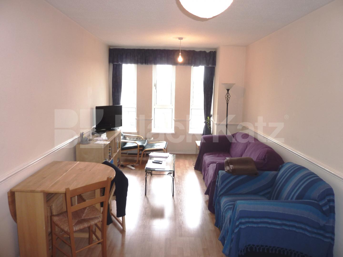 			PERFECT FOR TWO SHARERS!, 1 Bedroom, 1 bath, 1 reception Flat			 Reachview Close, CAMDEN